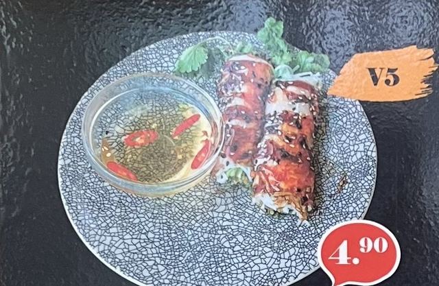 V5. Summer rolls with fried shrimp