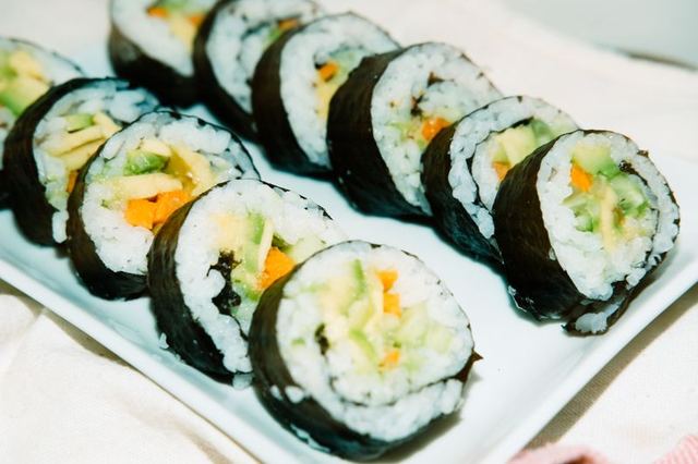 i14. Veggie Avocado Roll
