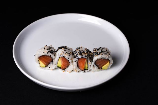 i8. Salmon & Avocado
